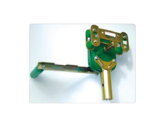 Manual film rolling machine